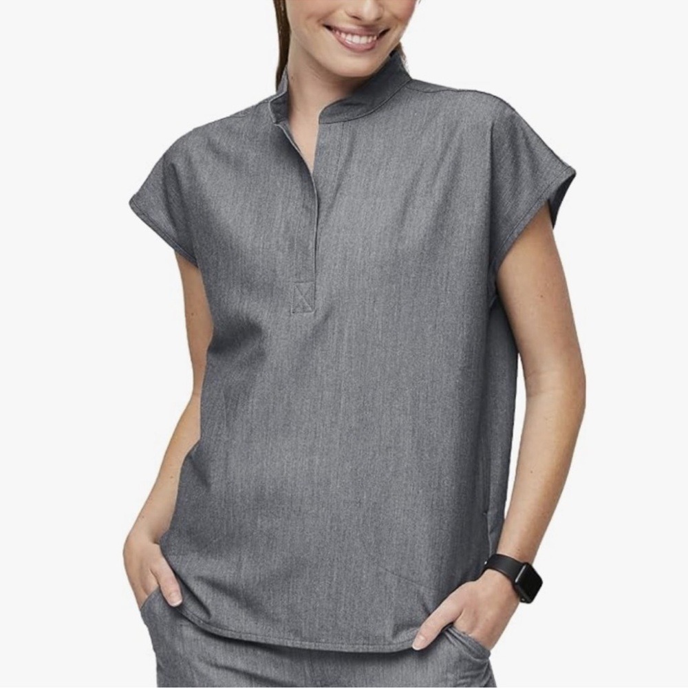 FIGS Rafaela Oversized Scrub Tops for Women Mandarin Collar Shirttail Hem Gray M